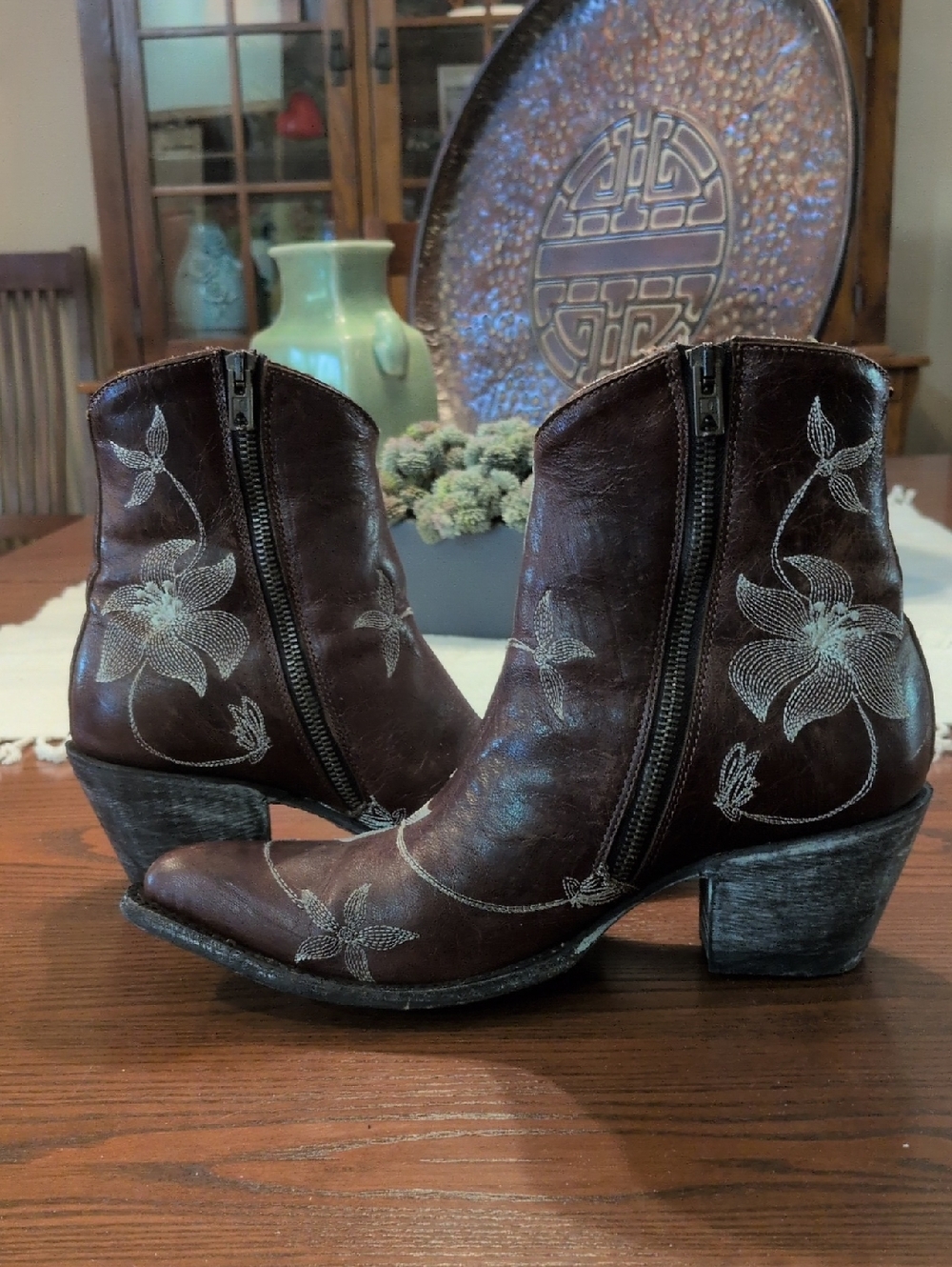 Old Gringo 9 Flora Loca Booties with White Floral Embroidery - Picture 2 of 11